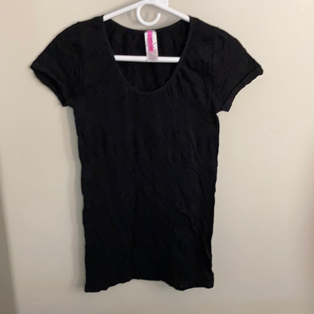 Stretchy black top